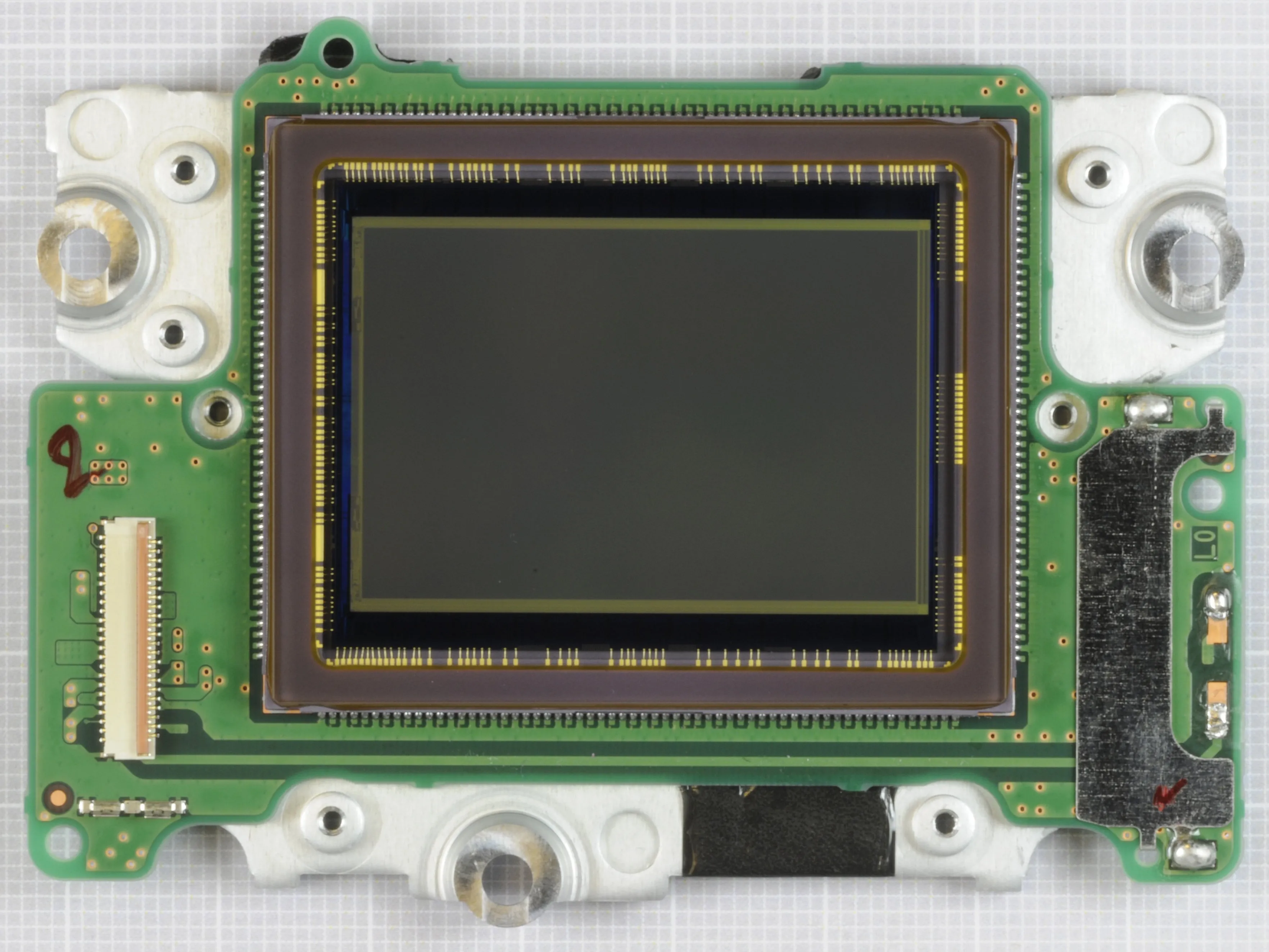 Разборка Nikon D600: шаг 24, изображение 2 из 3