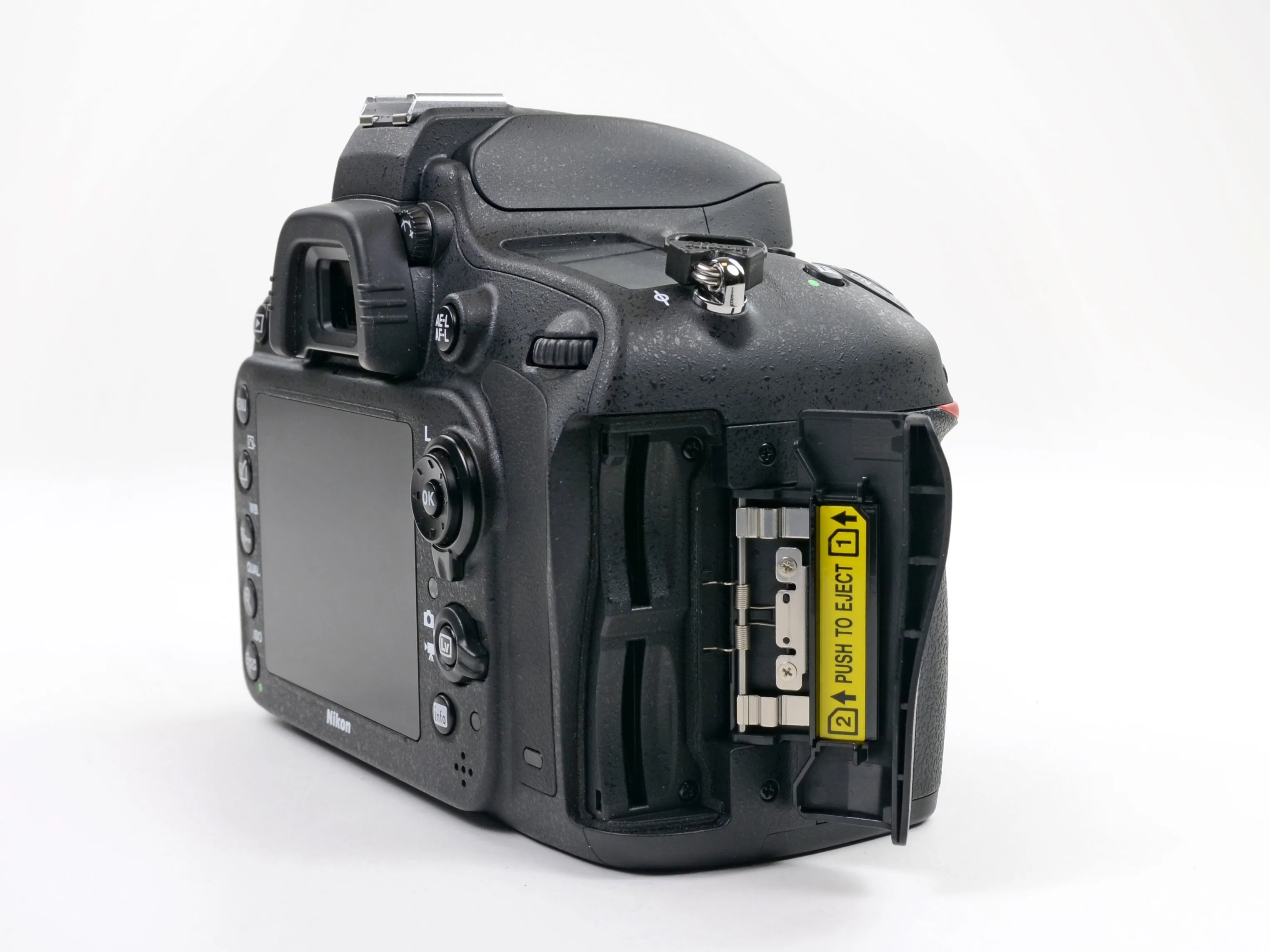 Разбор Nikon D600: шаг 3, изображение 1 из 2