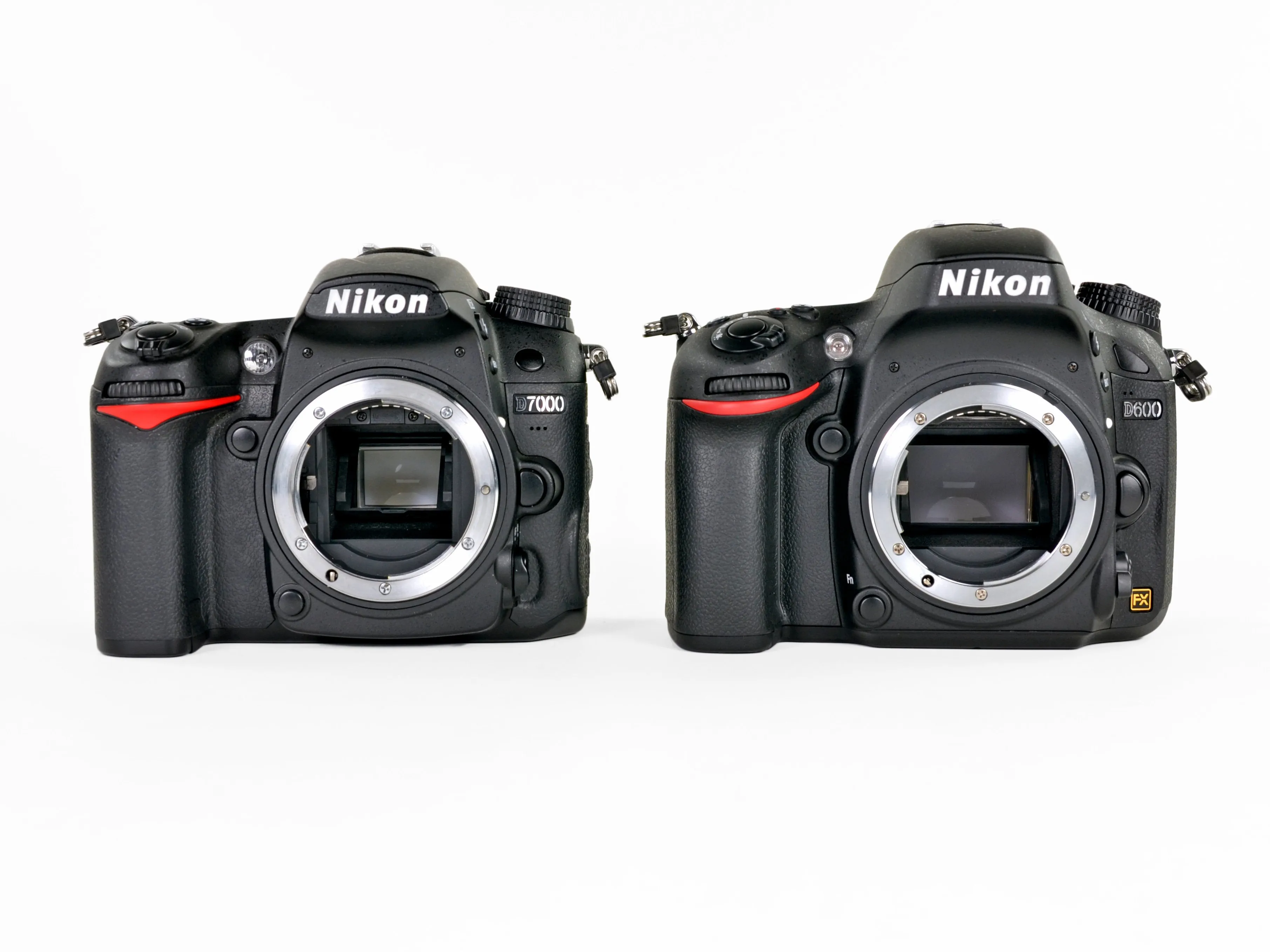 Разборка Nikon D600: шаг 4, изображение 1 из 2