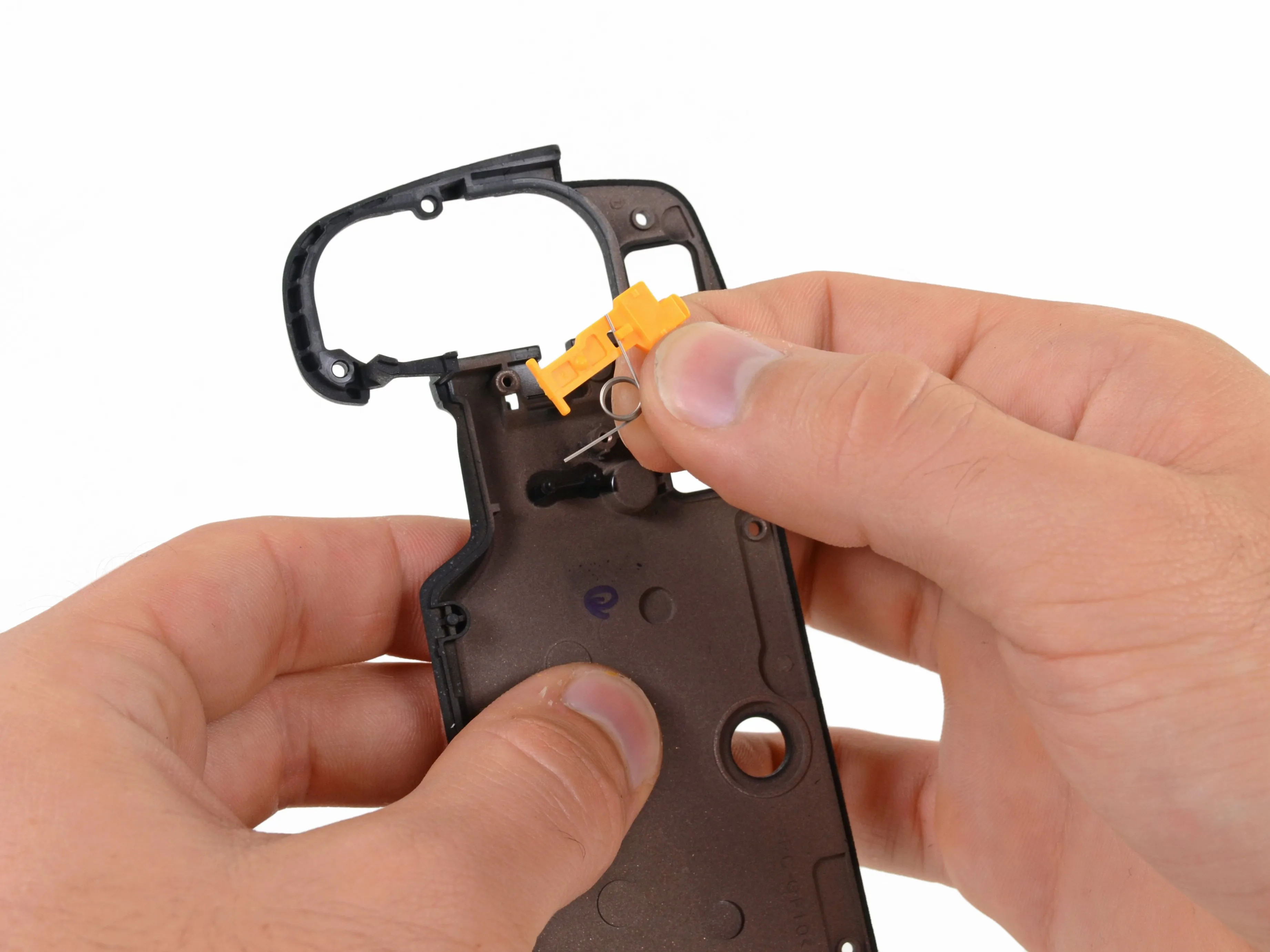 Разборка Nikon D600: шаг 8, изображение 3 из 3