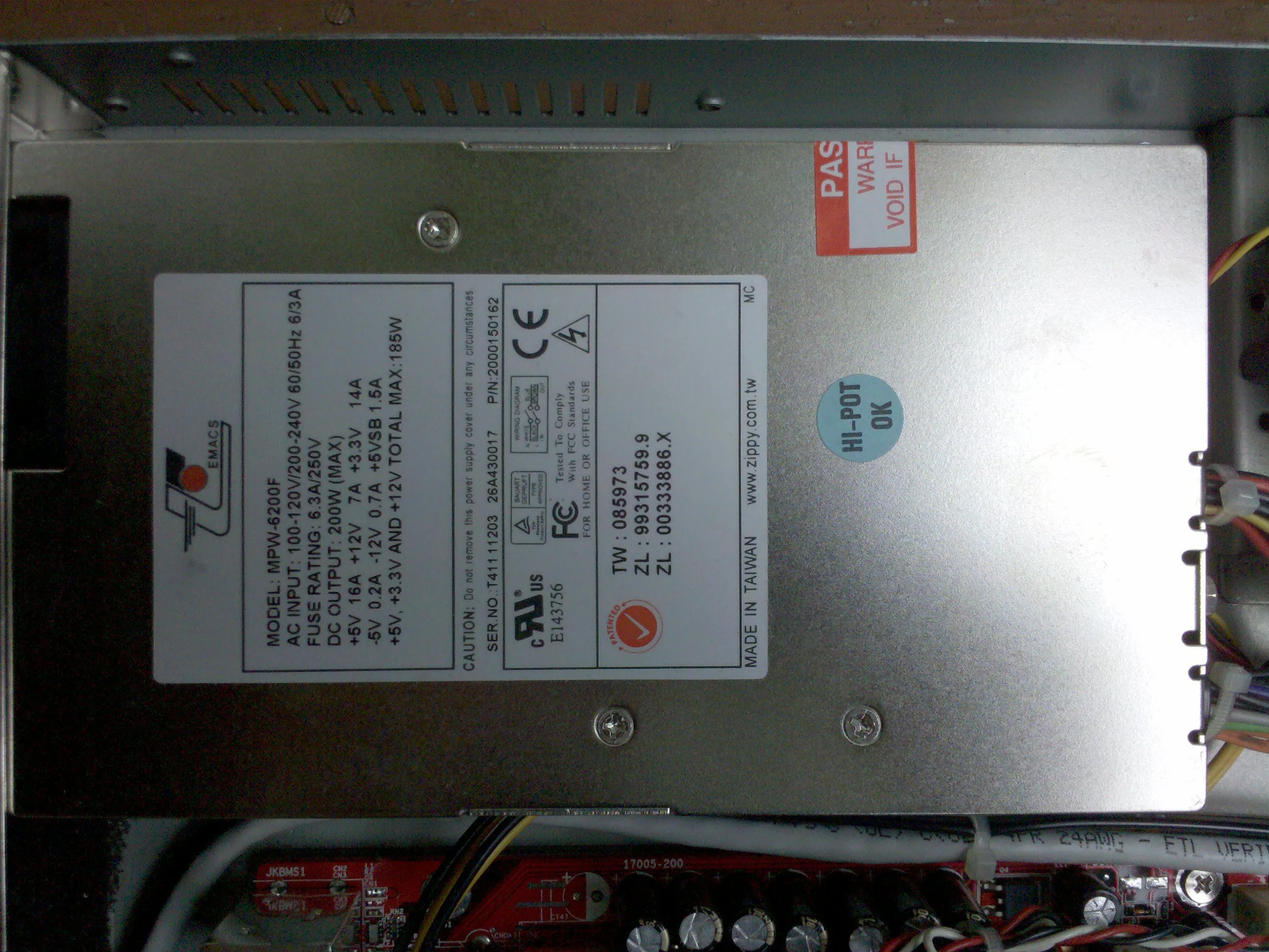 Разборка старого Bomgar B200: шаг 5, изображение 1 из 1