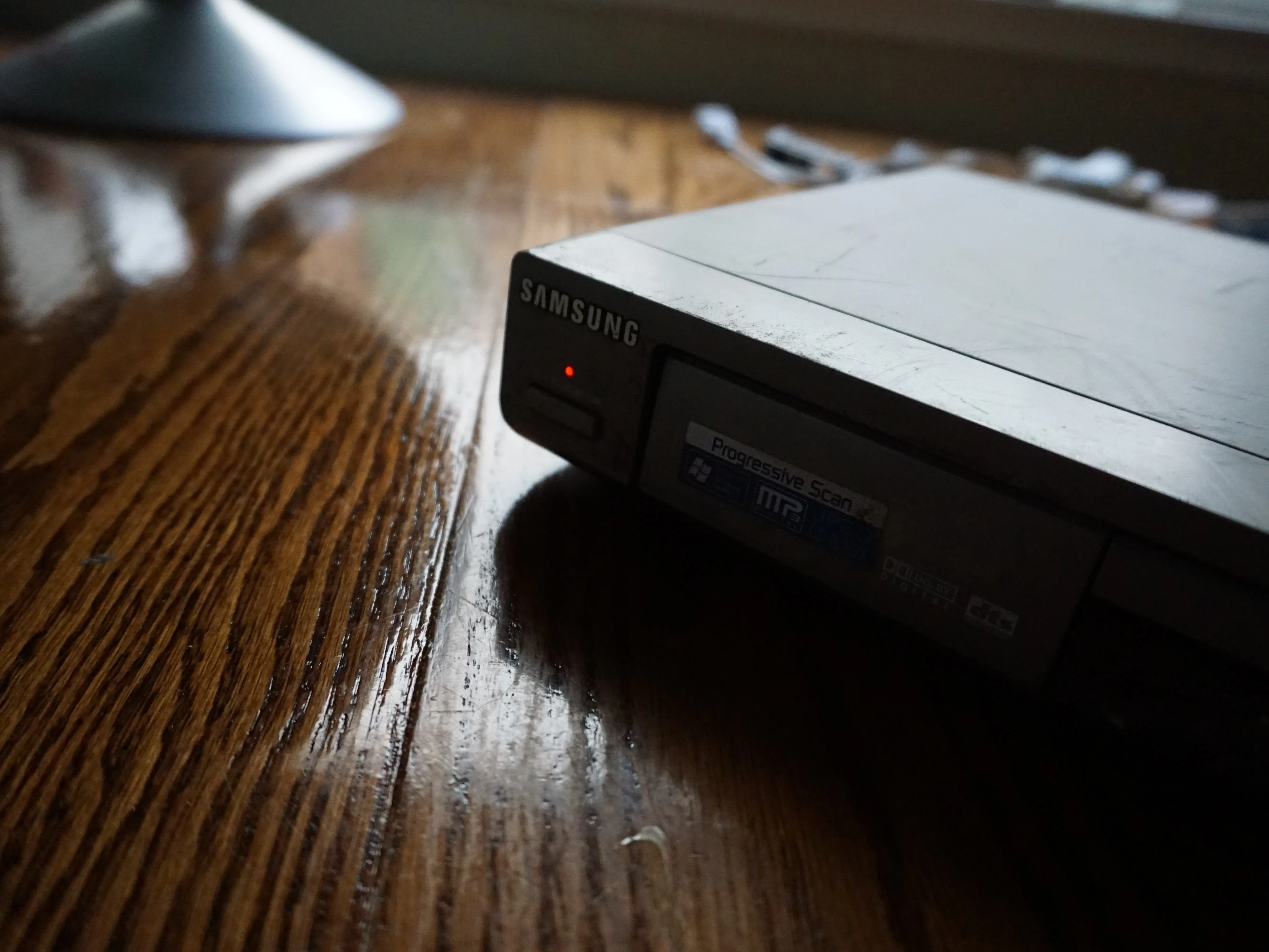 Разборка DVD-плеера Samsung DVD-P231 Progressive Scan Digital Video