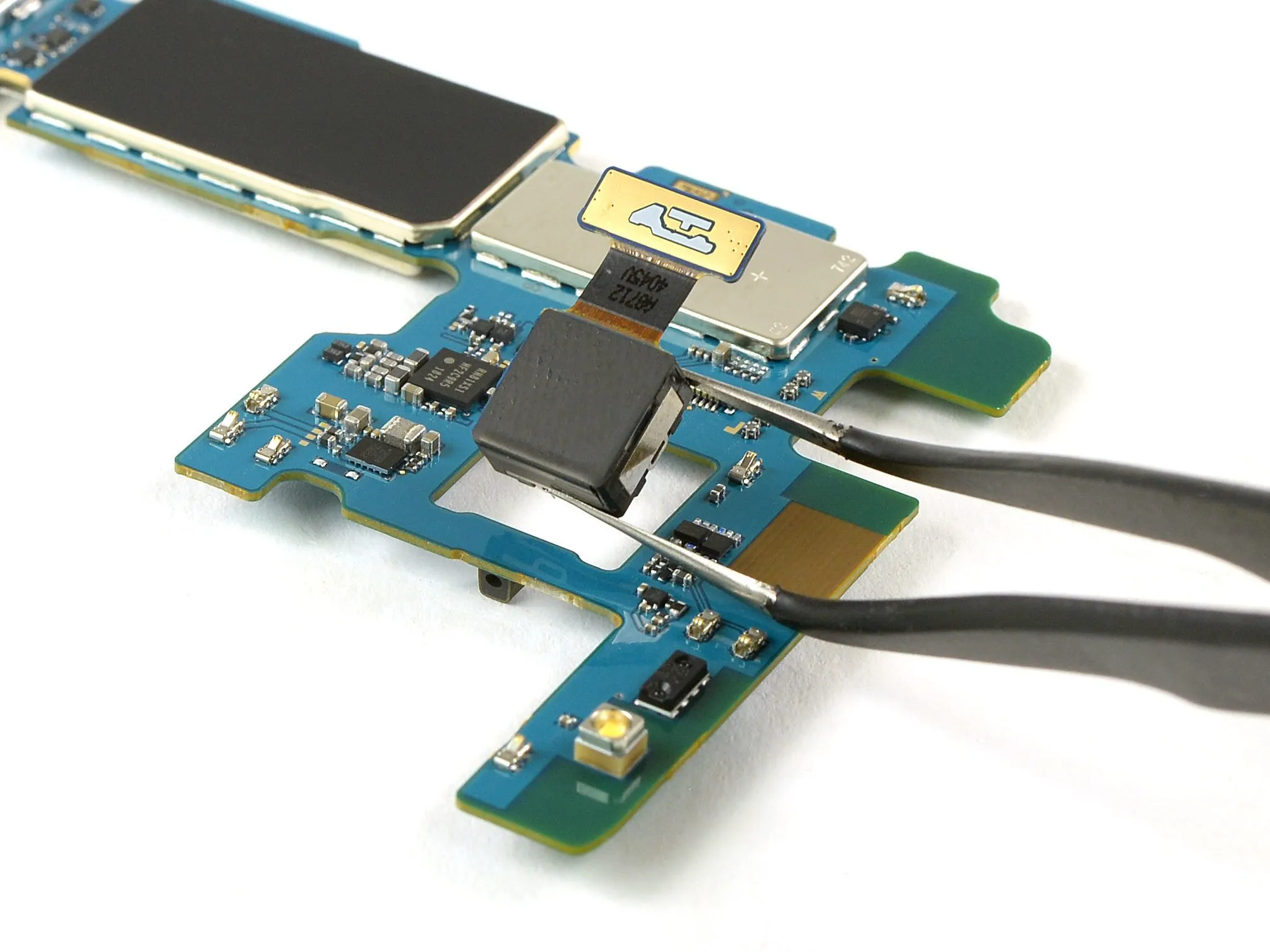 Разборка Samsung Galaxy J6: шаг 7, изображение 2 из 2