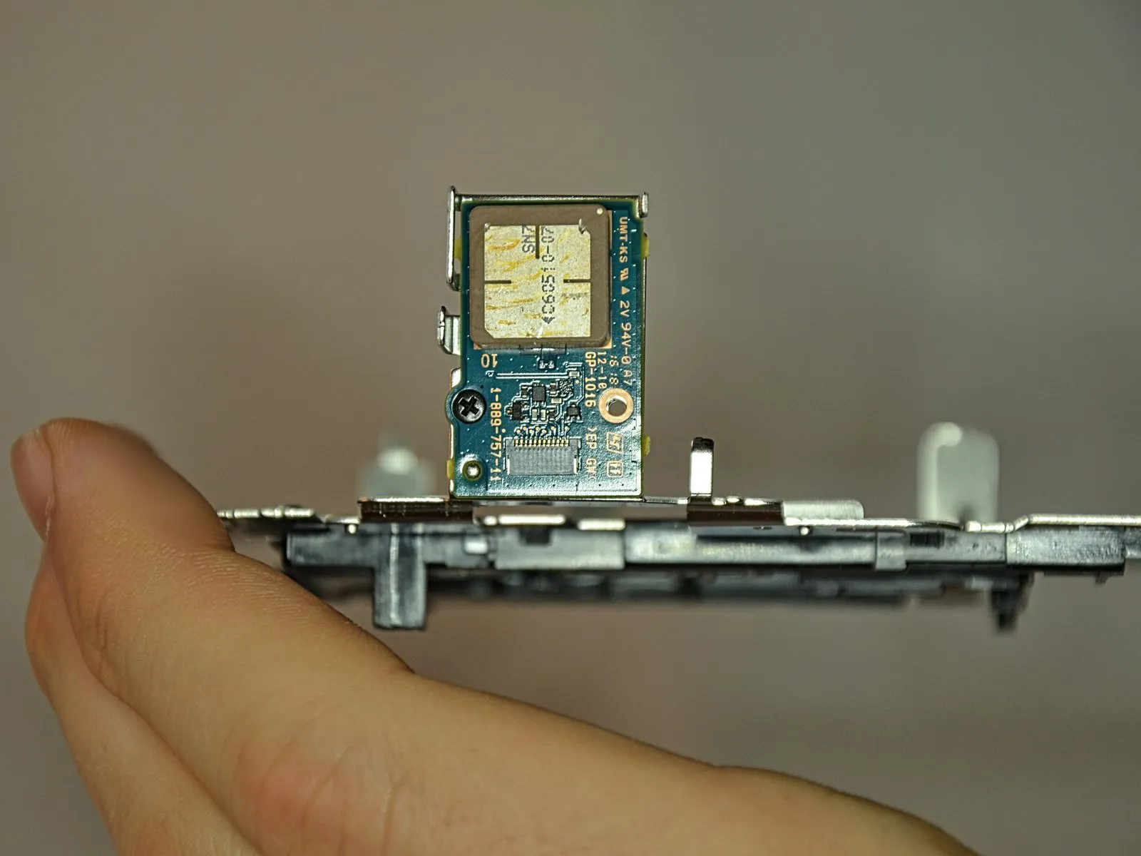 Sony Cyber-shot DSC-HX400V Разборка, базовая панель: шаг 11, изображение 3 из 3