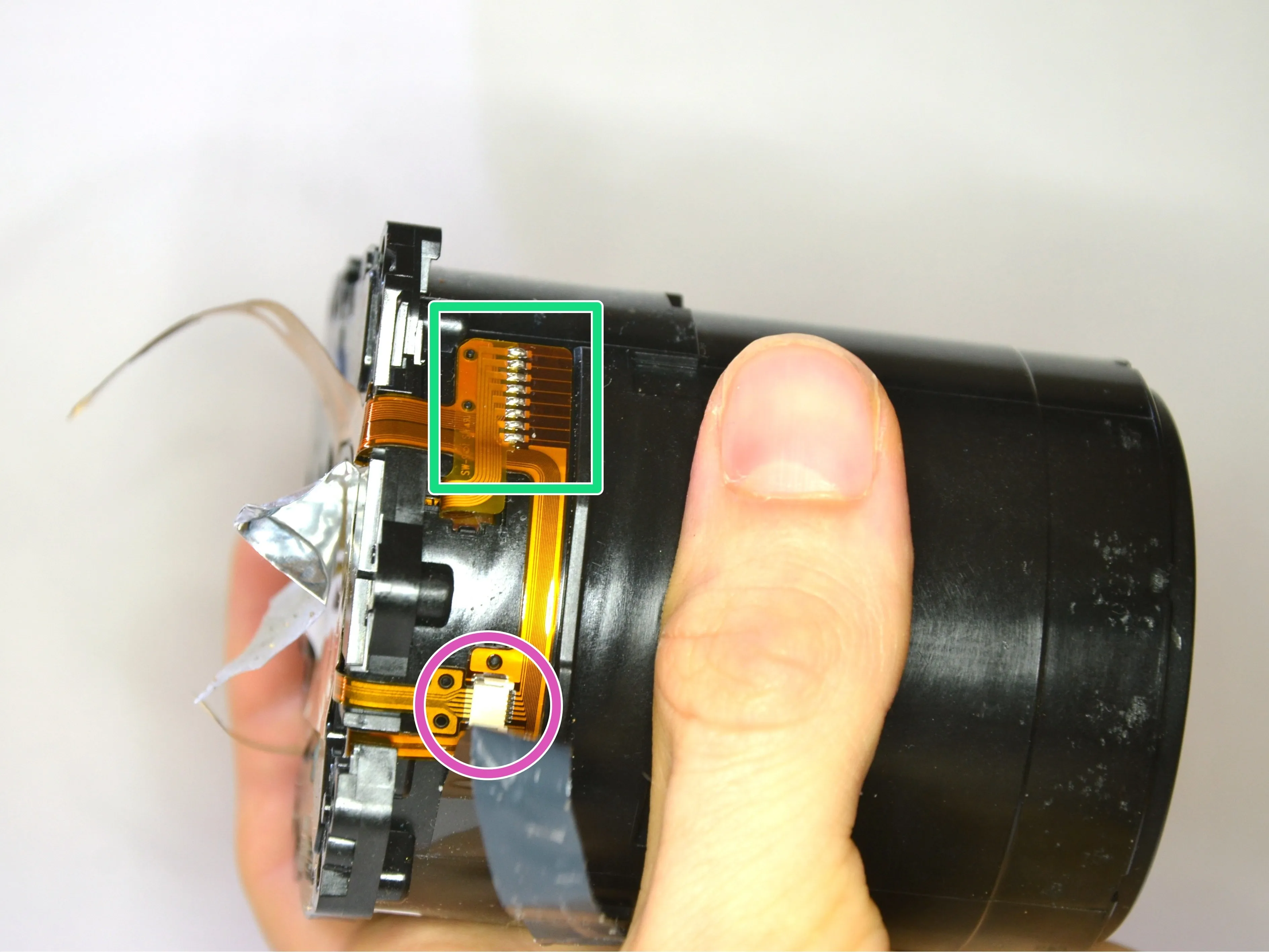 Sony Cyber-shot DSC-HX400V разборка, сенсорная панель: шаг 15, изображение 2 из 3