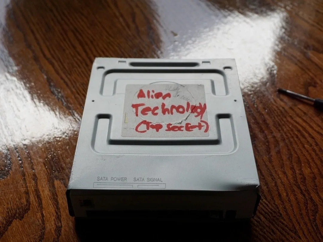 Разборка блока DVD-ROM Sony (DDU1615)