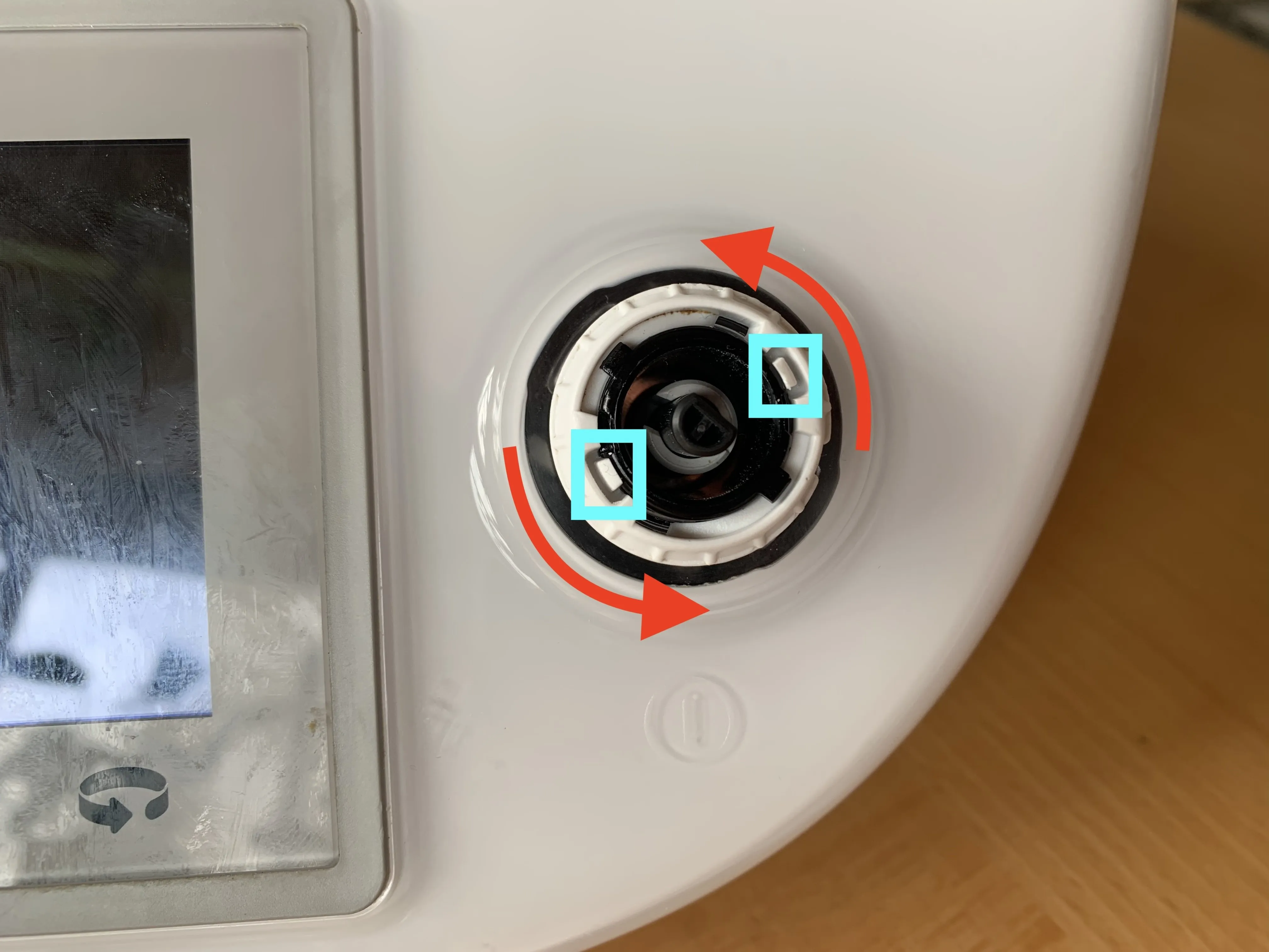 Разборка Thermomix TM5: шаг 3, изображение 2 из 3