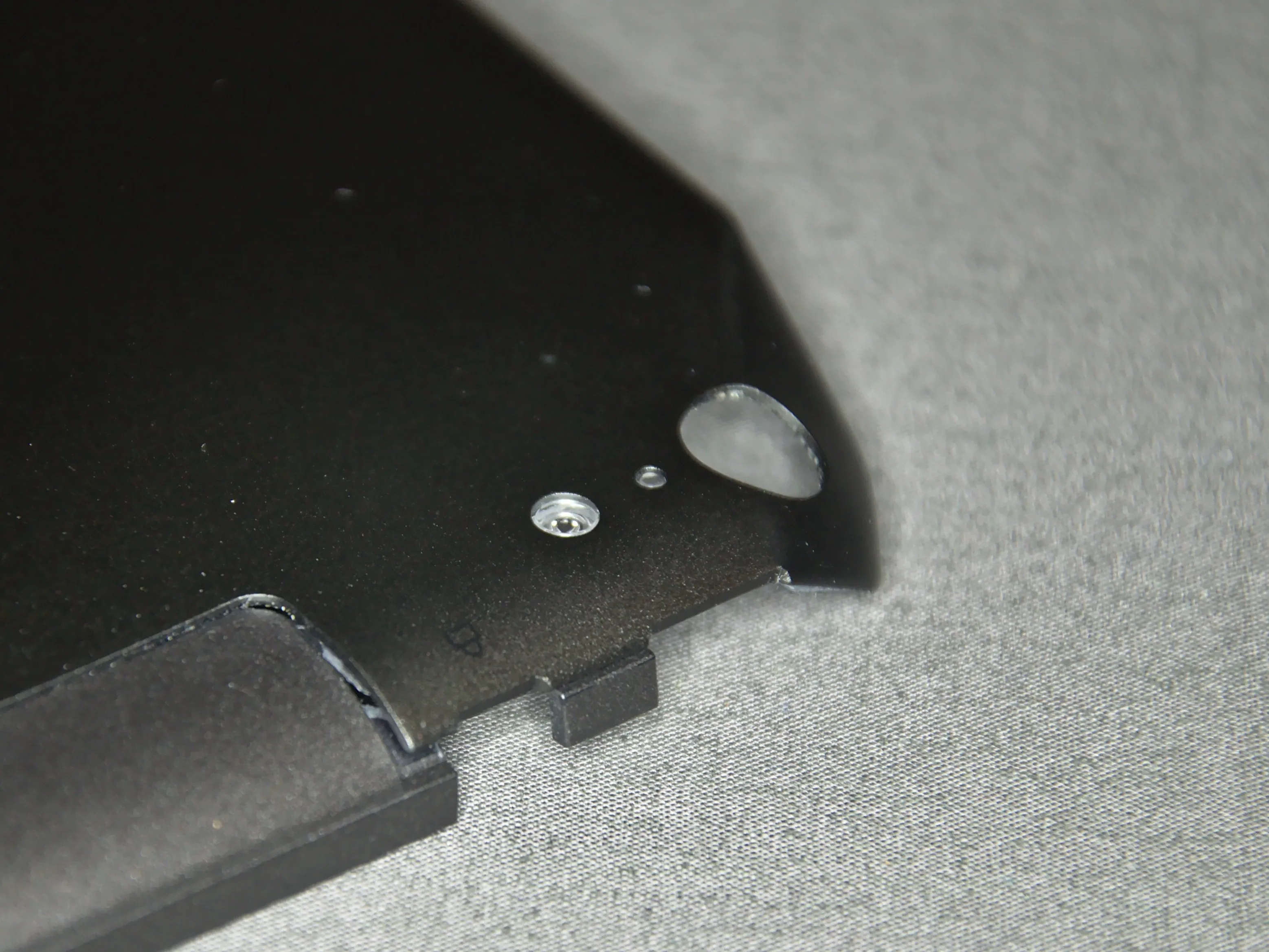 Разборка ThinkPad 10 (20C1), альтернативный метод вскрытия: шаг 5, изображение 2 из 2