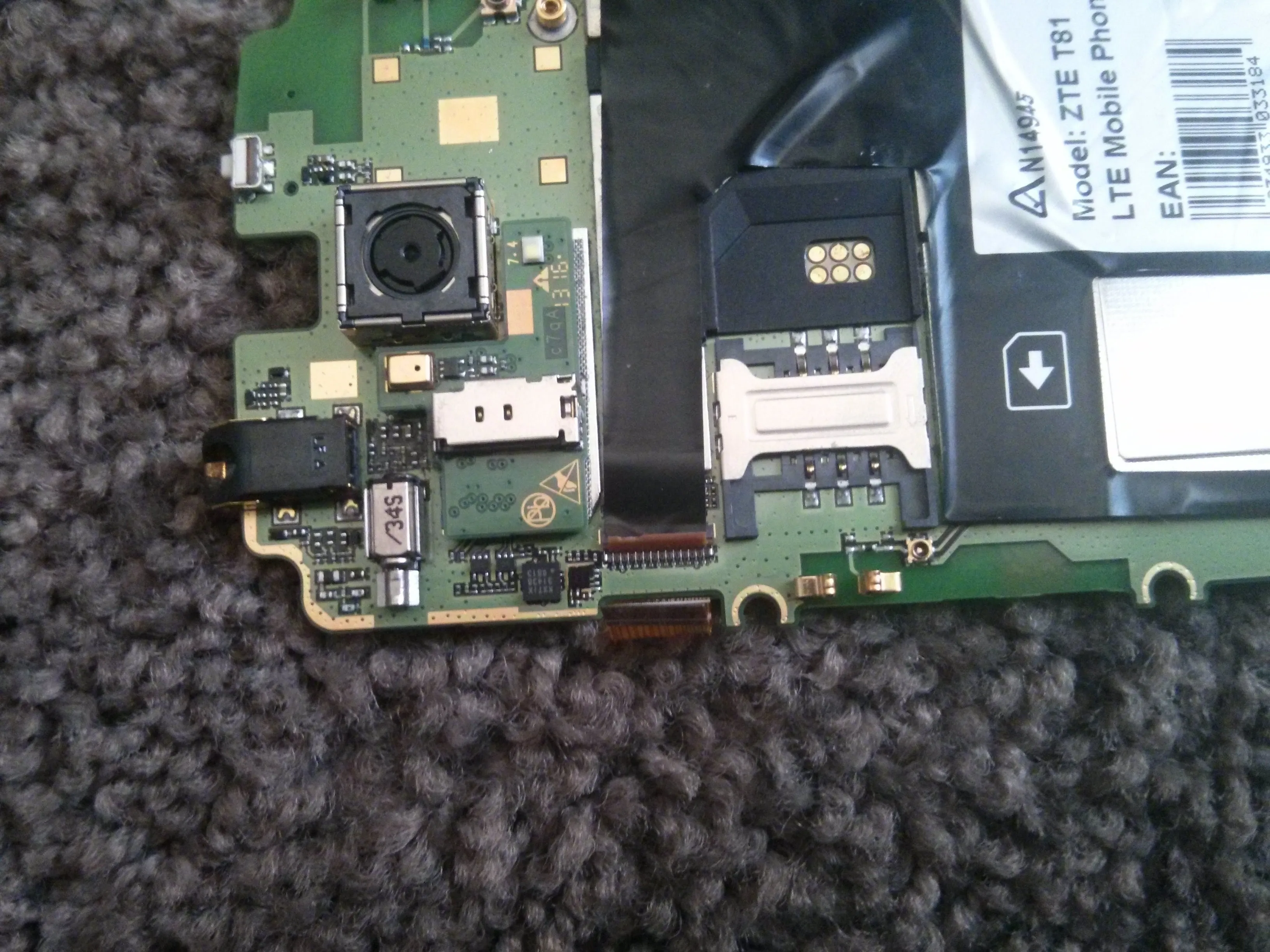 ZTE T81 Разборка, снятие переднего стекла: шаг 5, изображение 2 из 2